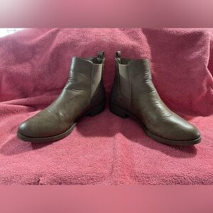 Ladies Brown Boots